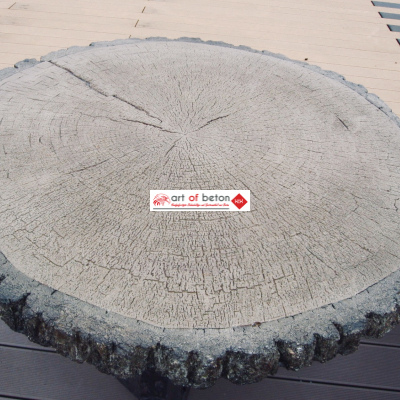 großer Gartentisch, 76cm hoch, Baumscheibe120